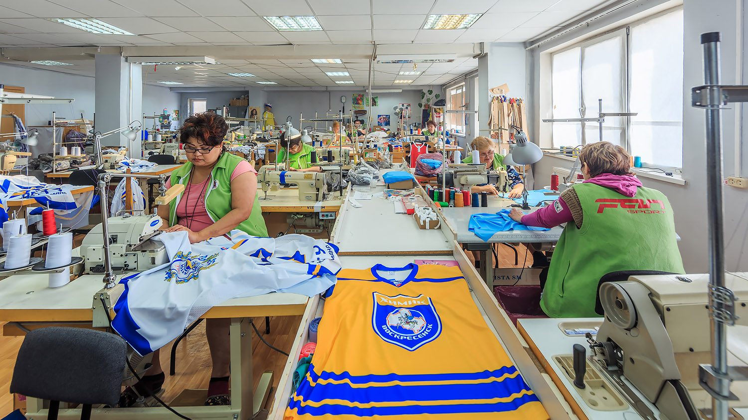 Сайт швейника. Швейная фабрика "цех№1". Швейная фабрика Усолье-Сибирское. Фабрика по пошиву одежды. Фабрика пошива одежды.